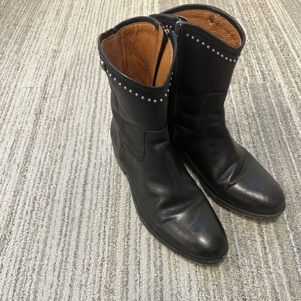 Frye Melissa Studded Short Boot Black Size 10